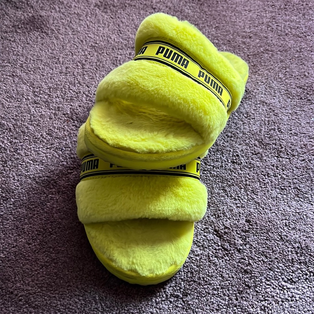 Fuzzy slipper sandals